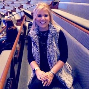 Meet your Posher, Carrie